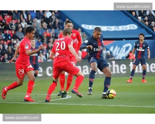 聚焦足球直播视角下的实时战术解析与比赛走势解读全面深度观察法